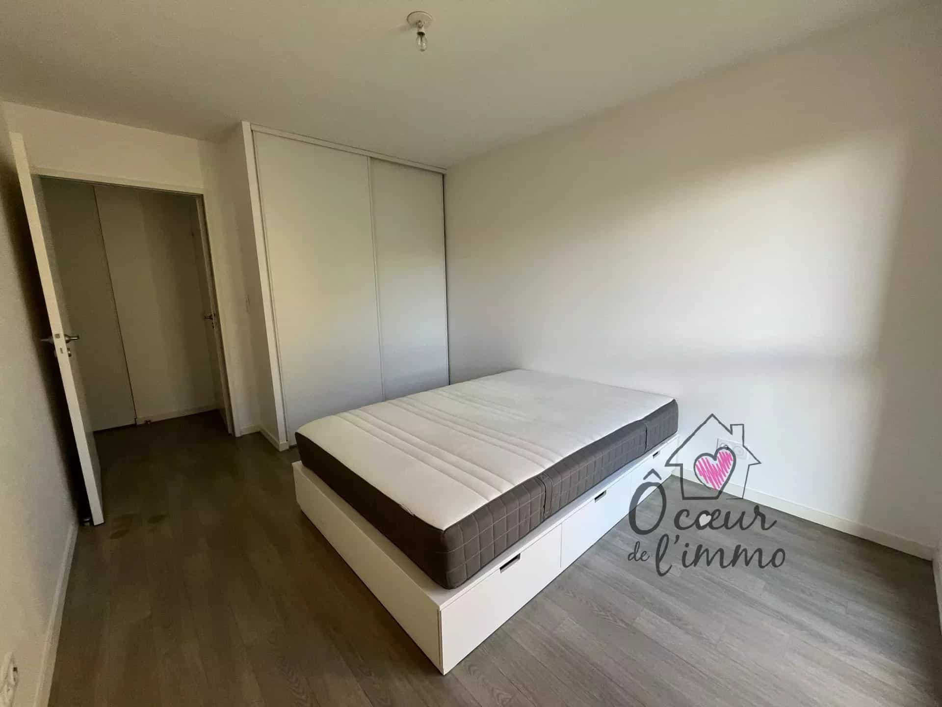 CHOLET – VAL DE MOINE – T2 MEUBLE avec parking