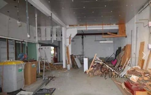 Maison à rénover entièrement – fort potentiel, 98 m² habitables + 110 m² de dépendances aménageables