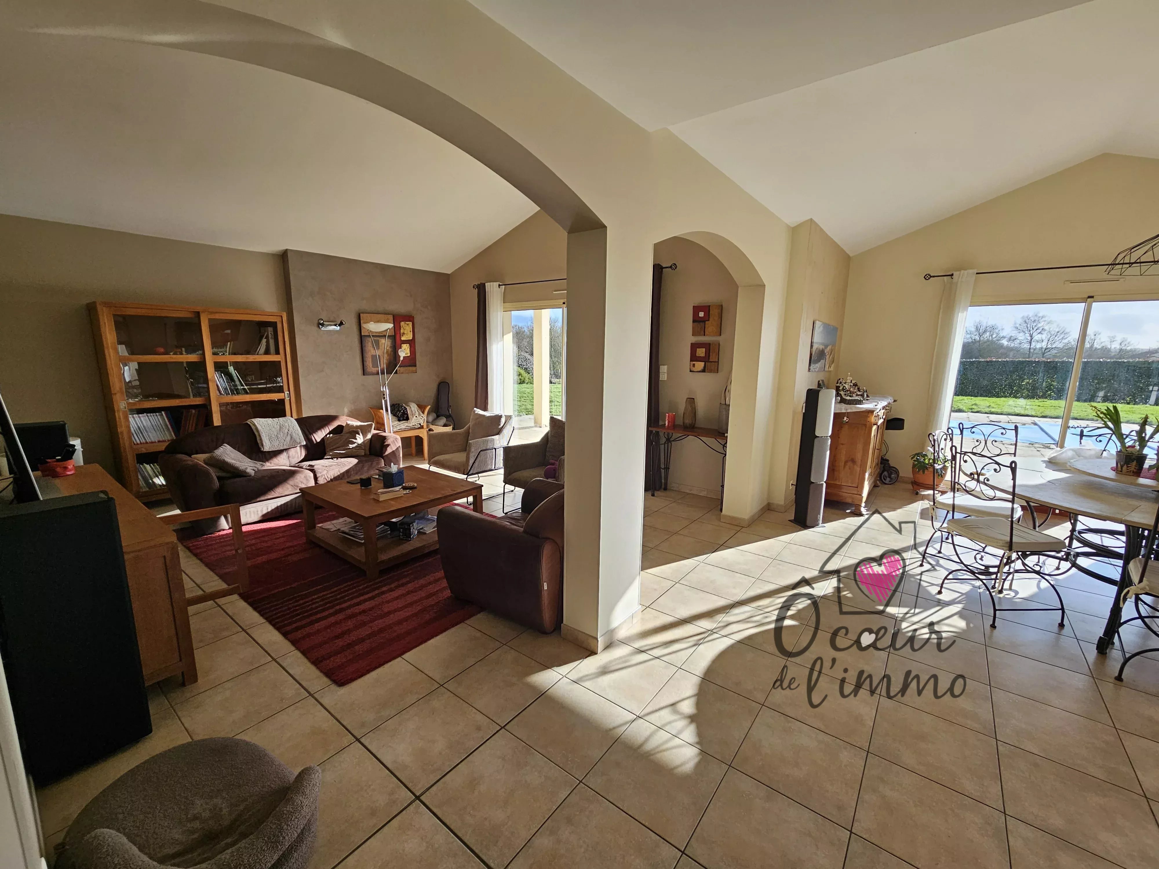 PAVILLON INDEPENDANT