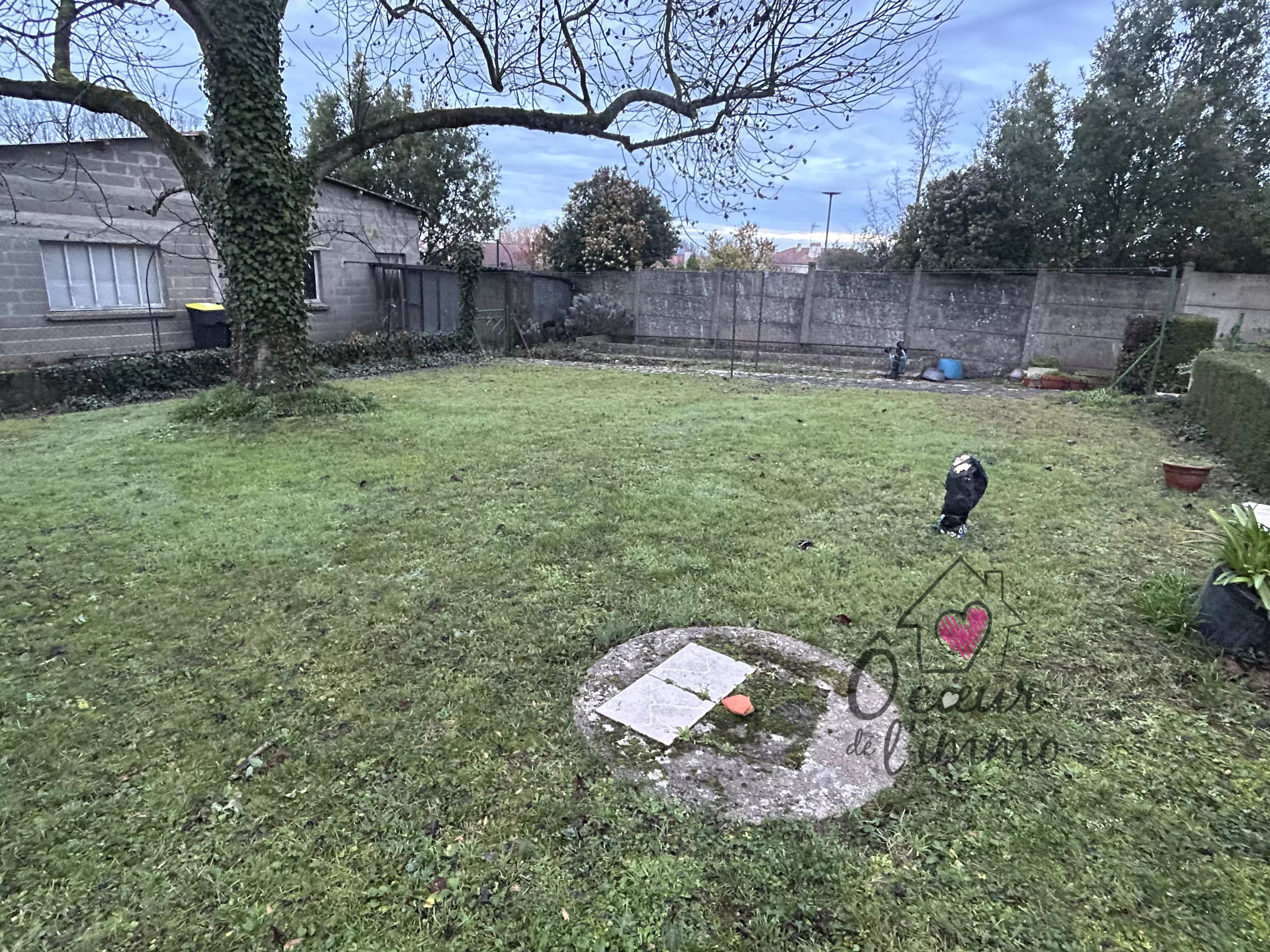 Maison et batiment de 160M²