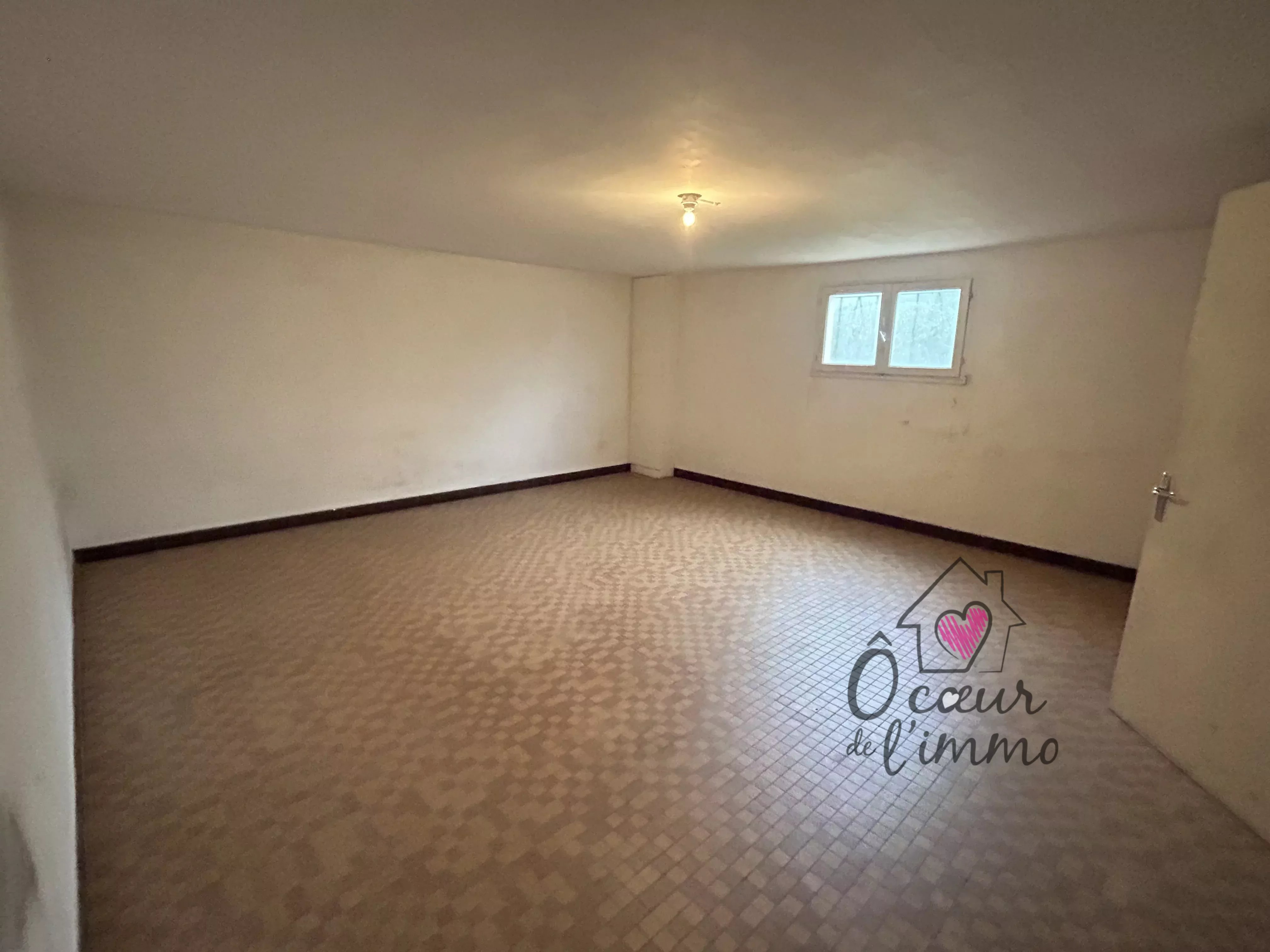 PAVILLON SUR SOUS SOL de 108M²