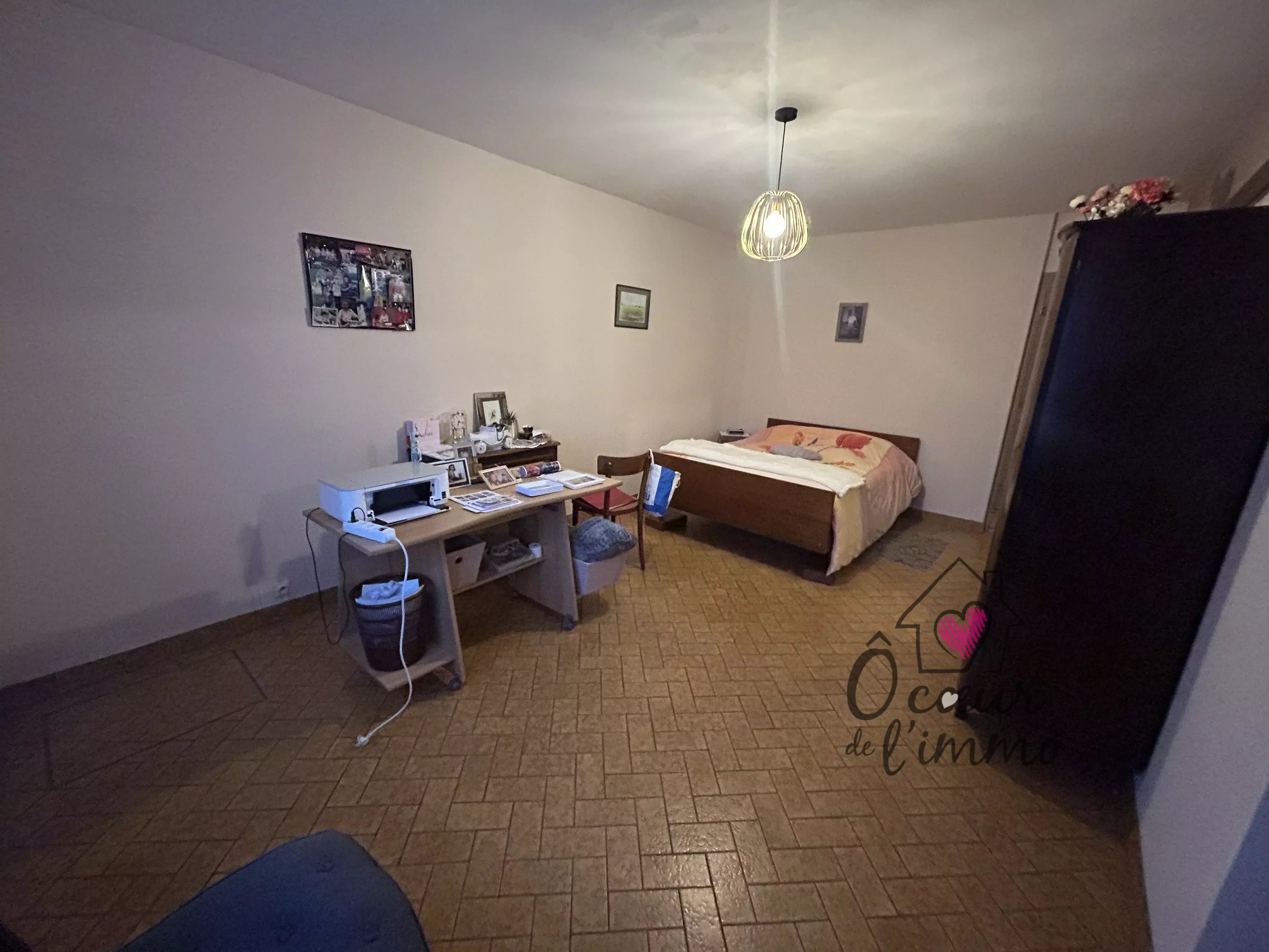 Maison et batiment de 160M²