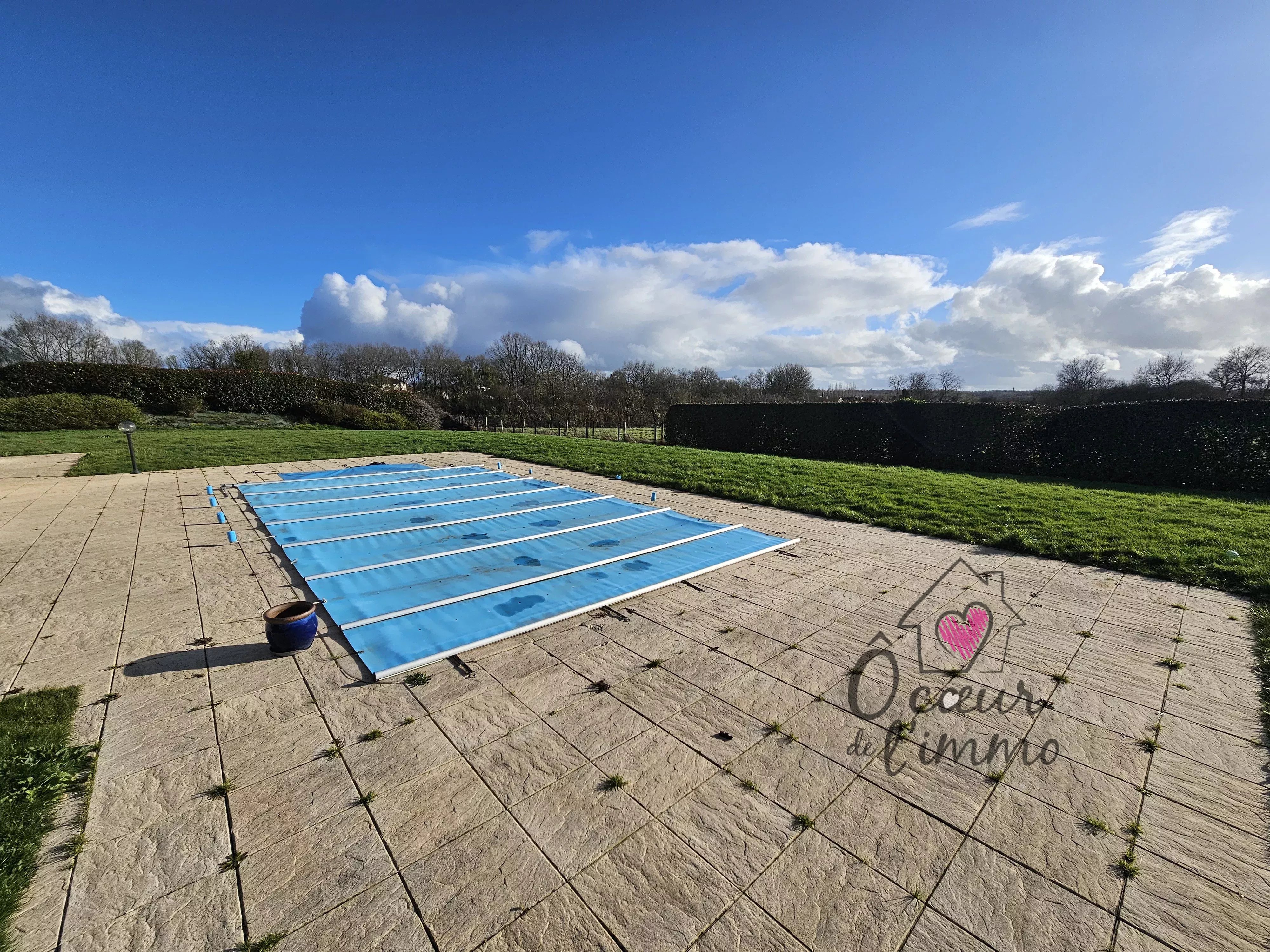 PAVILLON INDEPENDANT