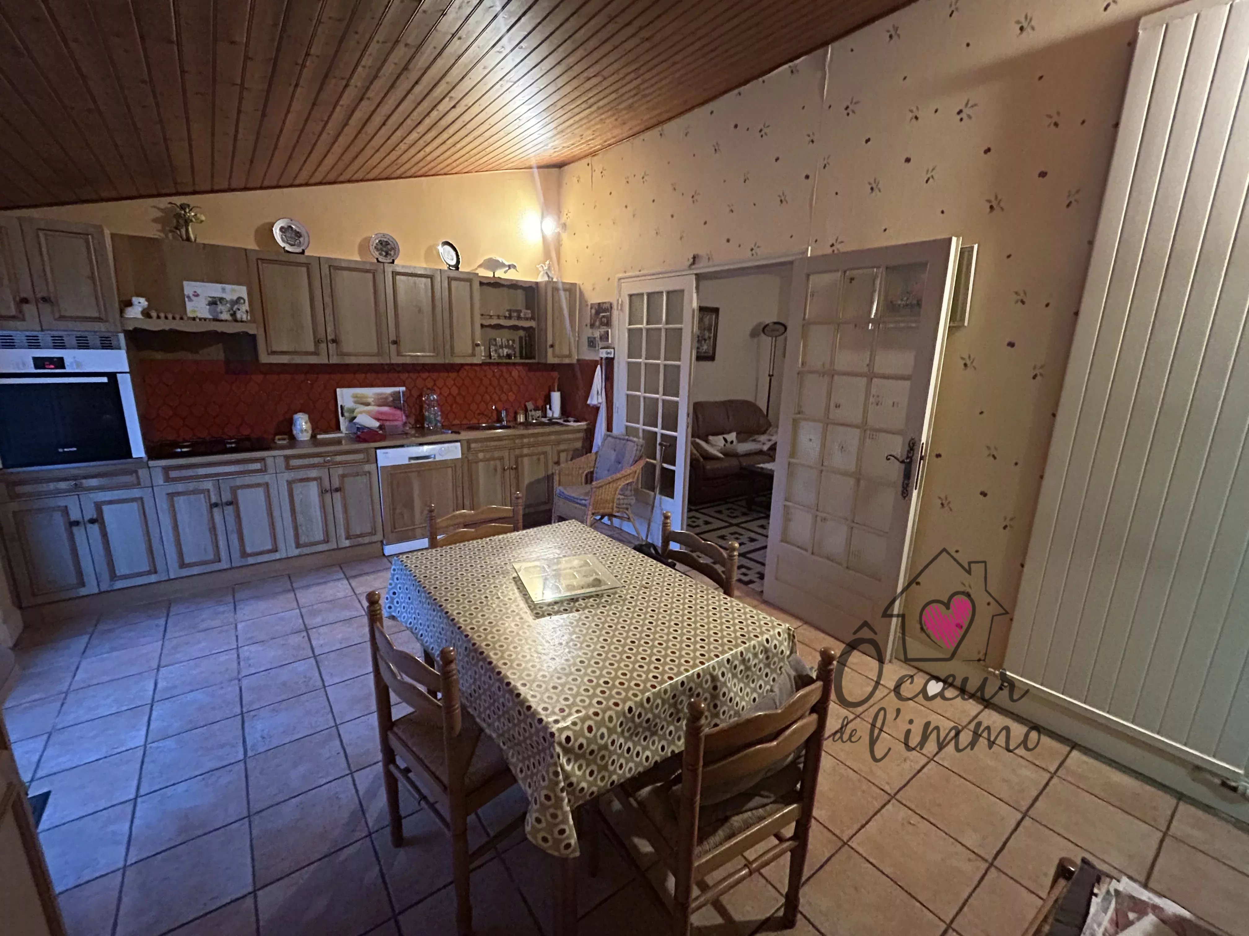 Maison et batiment de 160M²