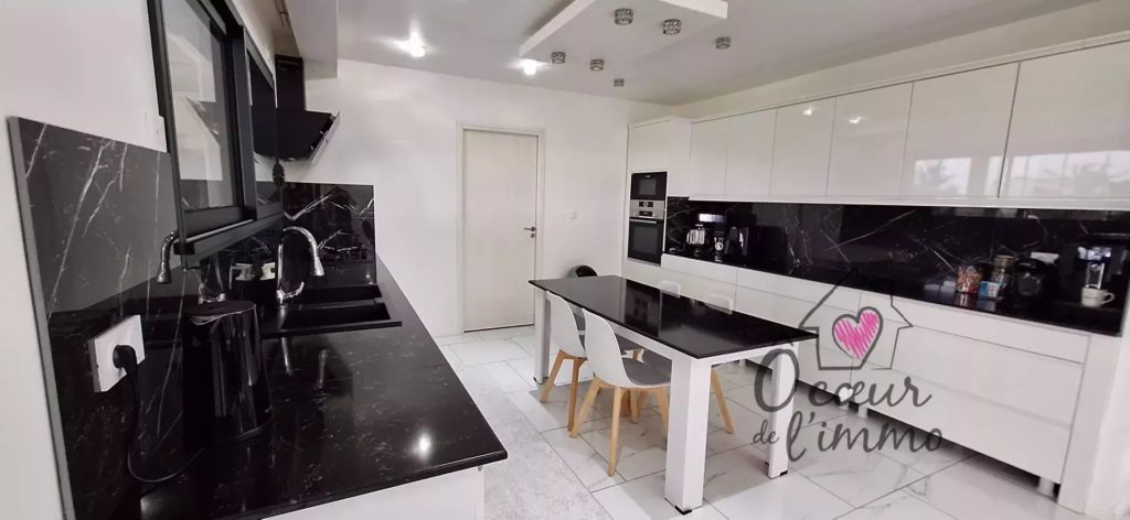 Maison moderne 136 m2 : 3 chambres