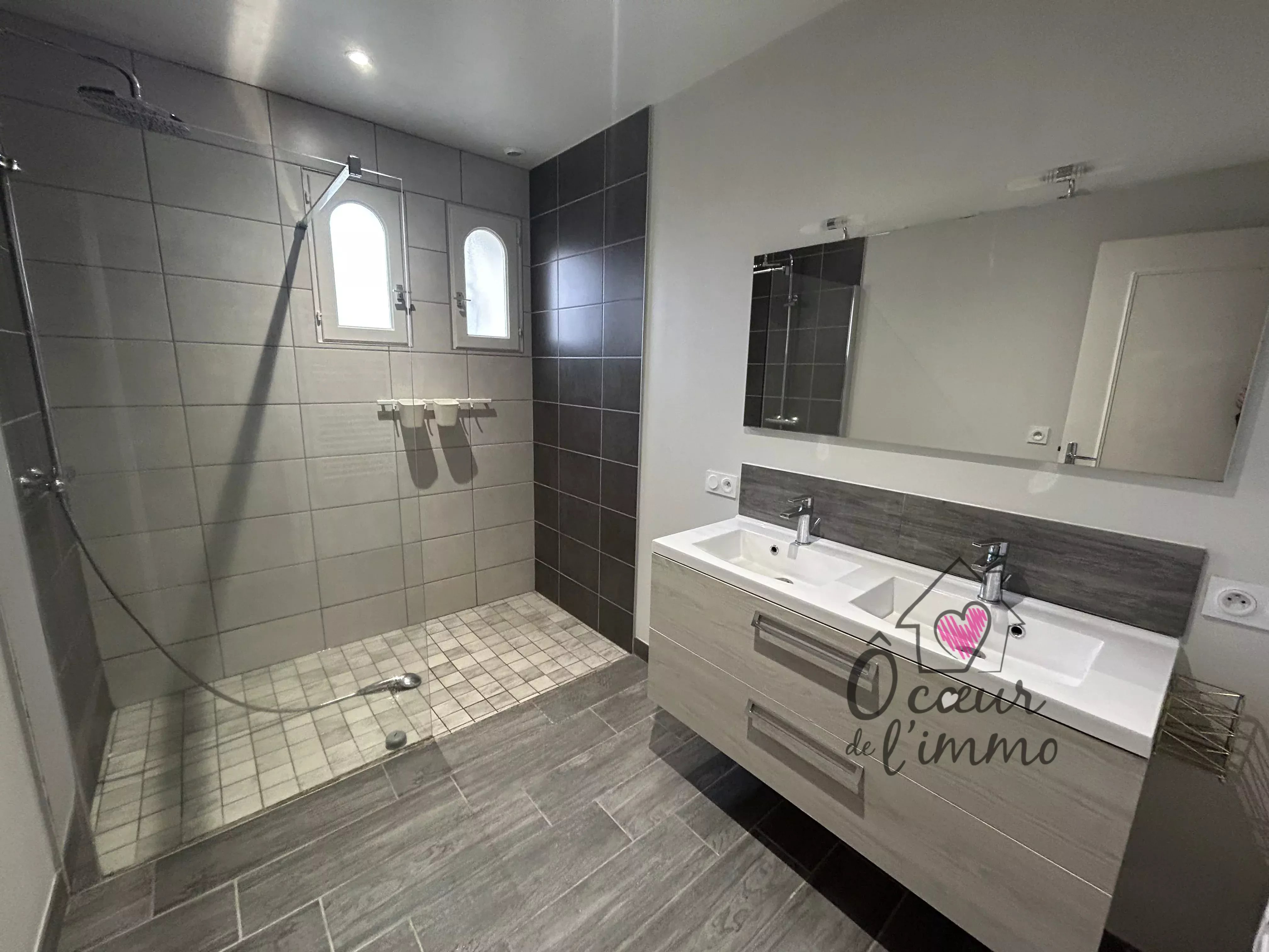 PAVILLON SUR SOUS SOL de 108M²