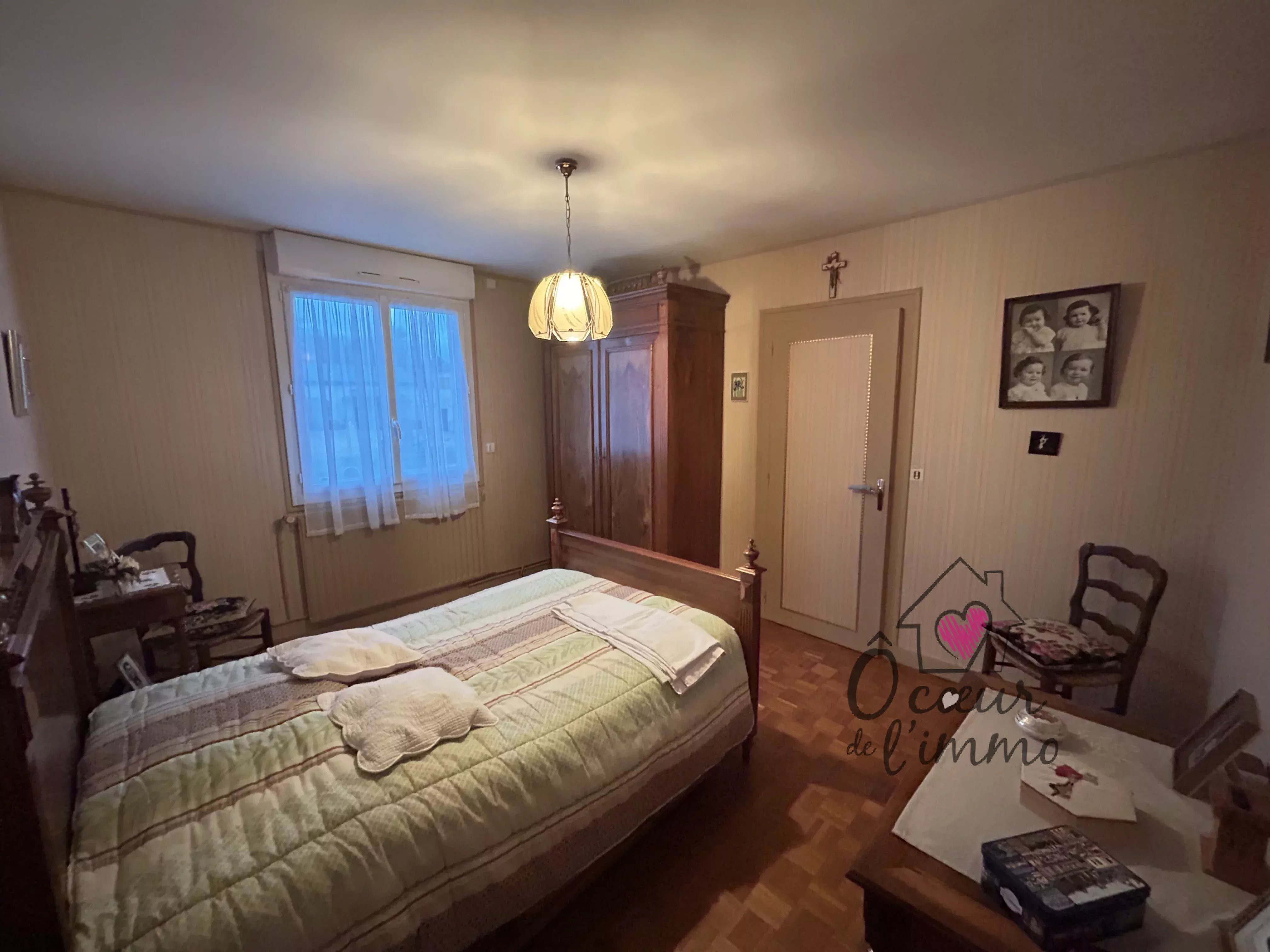 Maison et batiment de 160M²