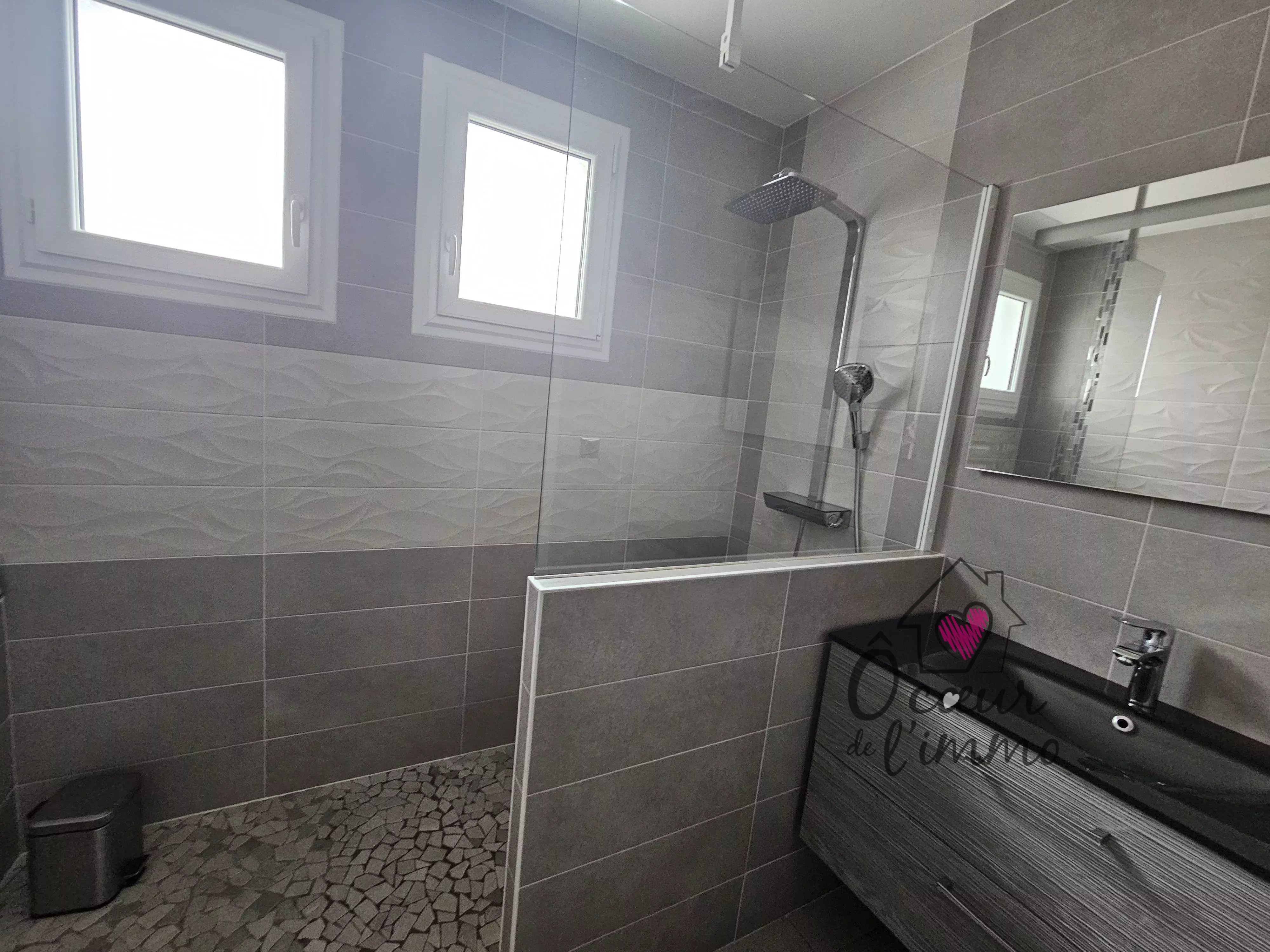 PAVILLON INDEPENDANT