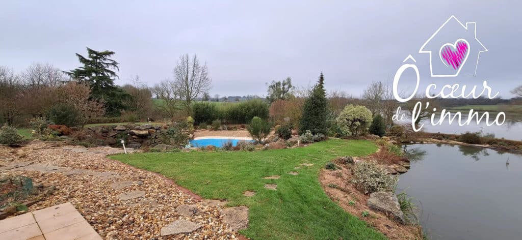 Maison à vendre - Saint-Pierre-des-Échaubrognes - Belle Proprièté Avec Vue sur le Verdon.