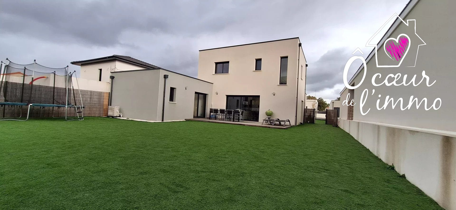 Maison moderne : 4 chambres + garage