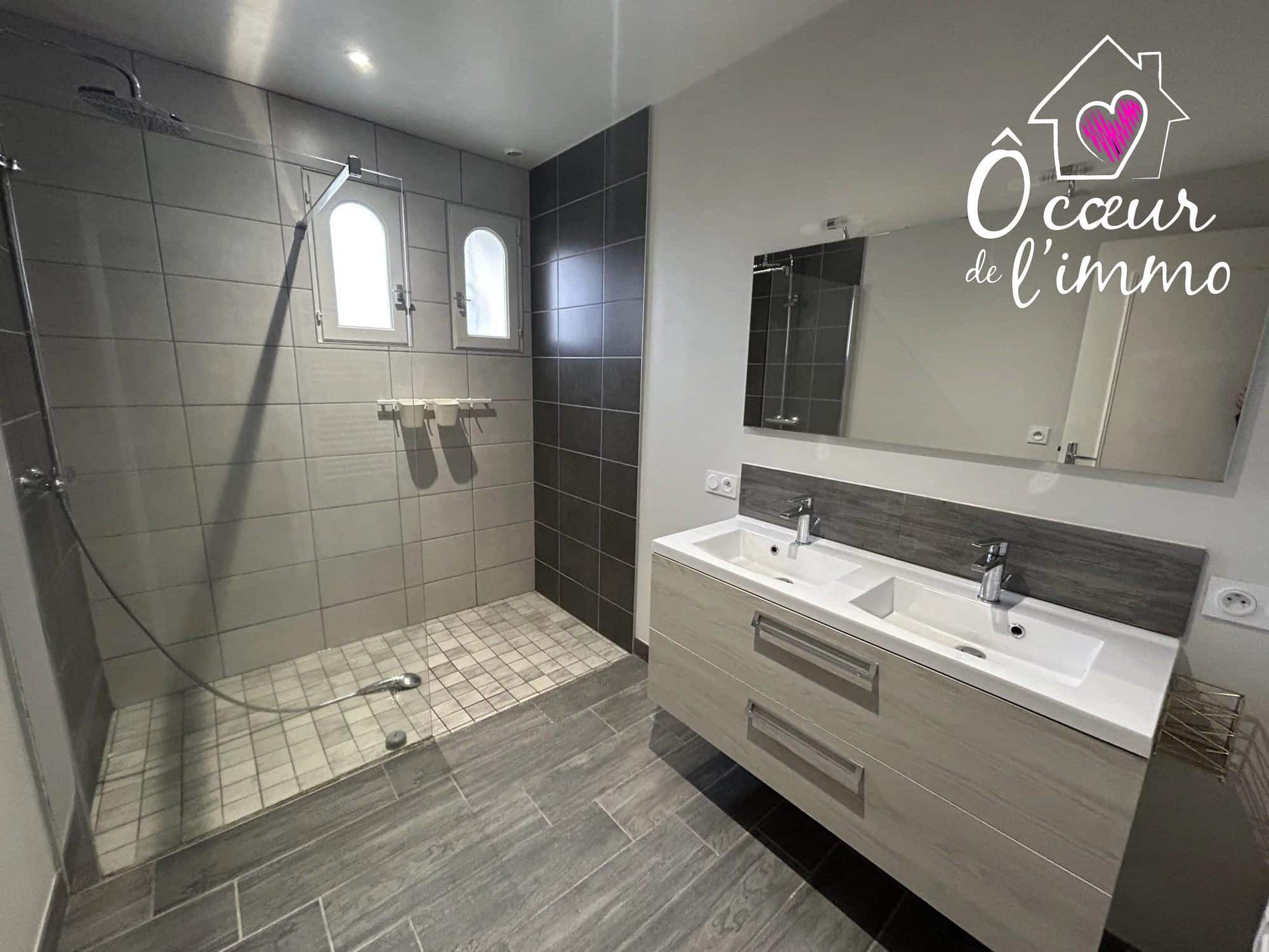 PAVILLON SUR SOUS SOL de 108M²