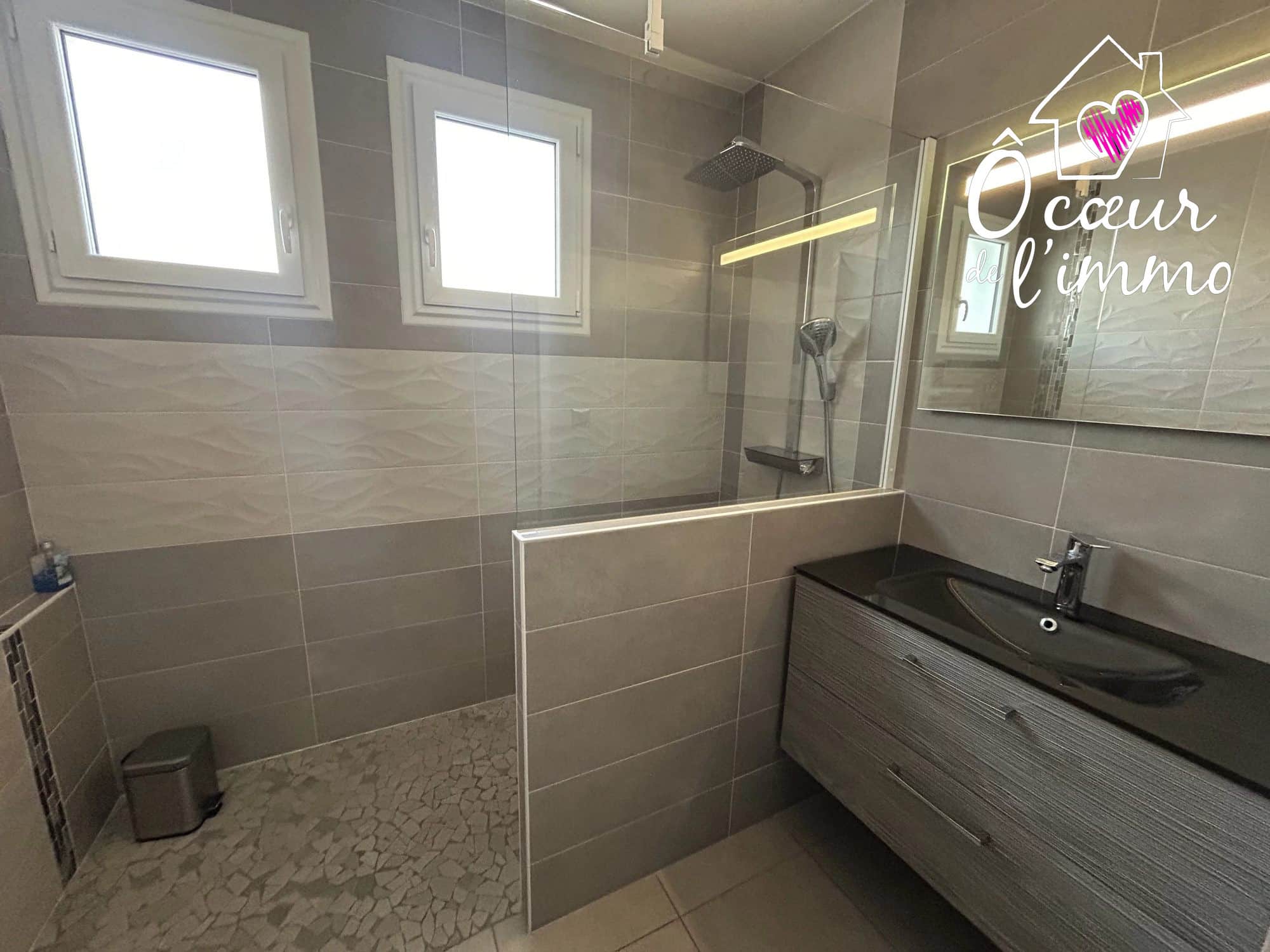 PAVILLON INDEPENDANT