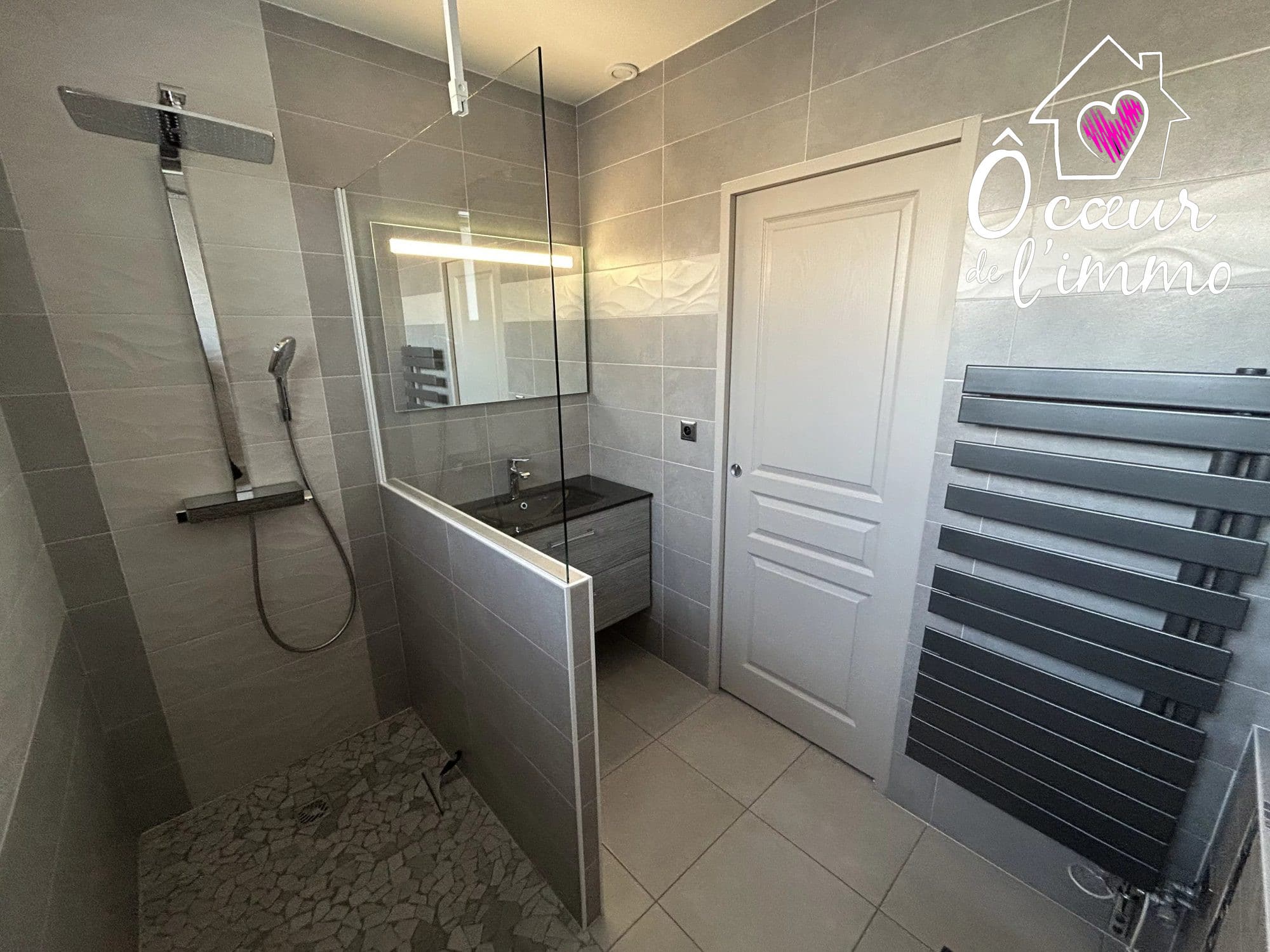 PAVILLON INDEPENDANT