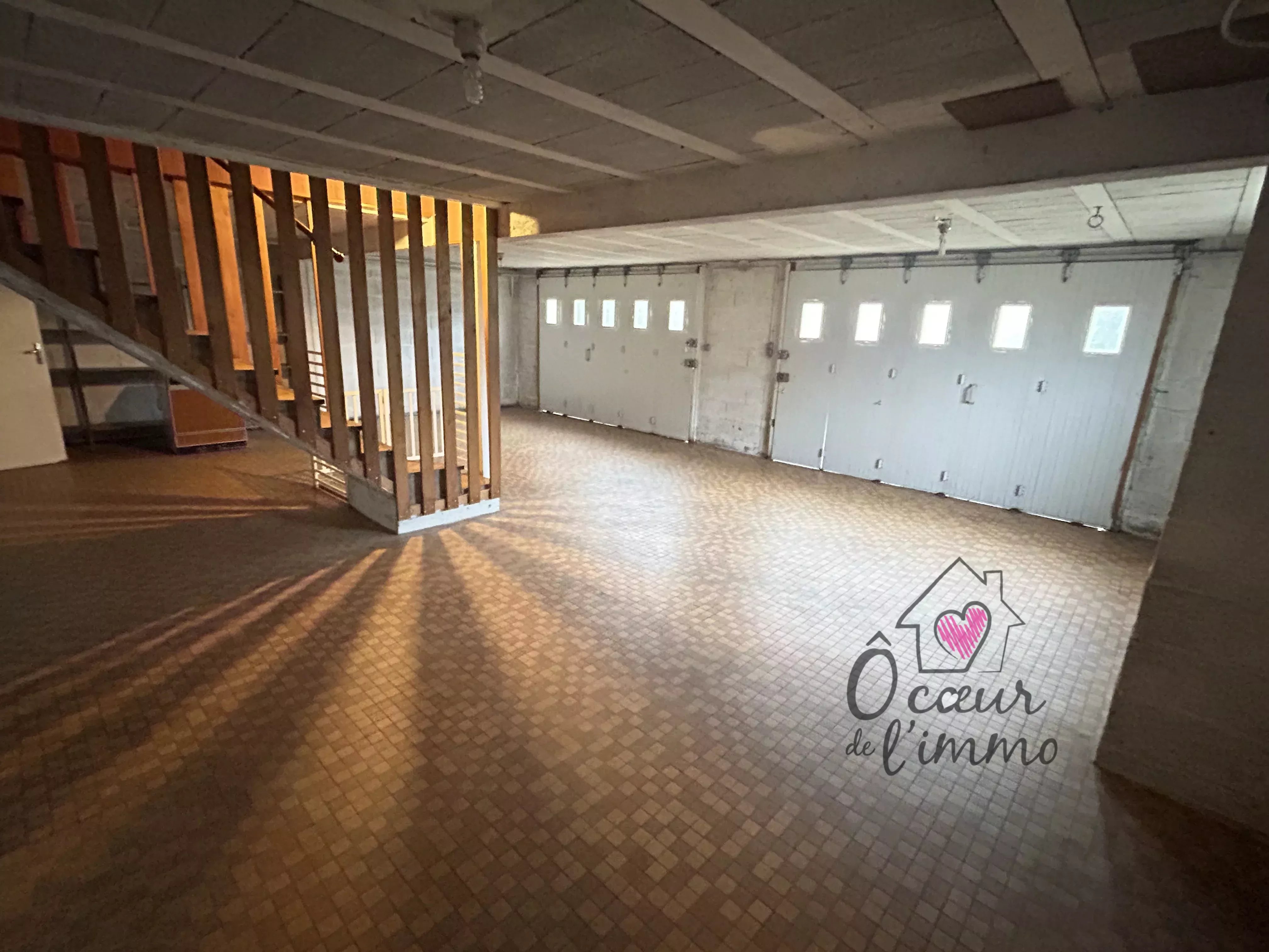 PAVILLON SUR SOUS SOL de 108M²