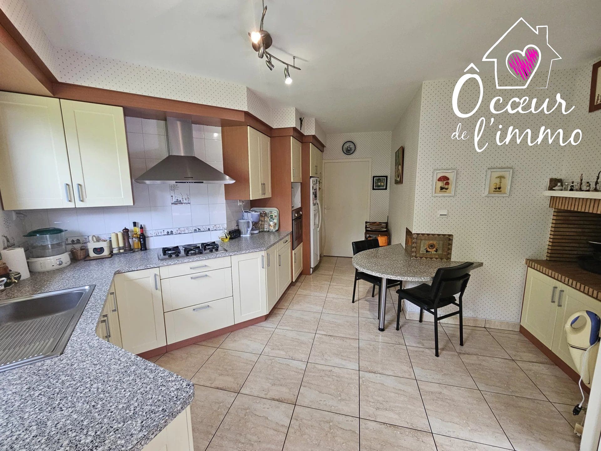 PROPRIETE DE 230M² SUR 1200M² DE TERRAIN