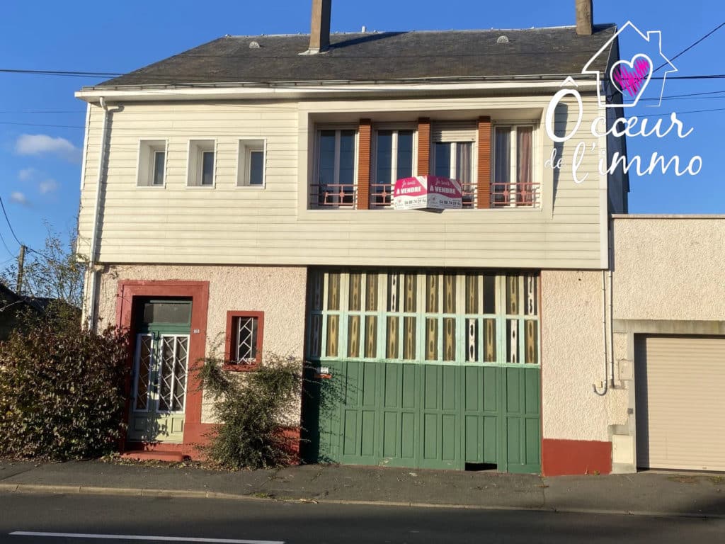 Maison à rénover entièrement – fort potentiel, 98 m² habitables + 110 m² de dépendances aménageables