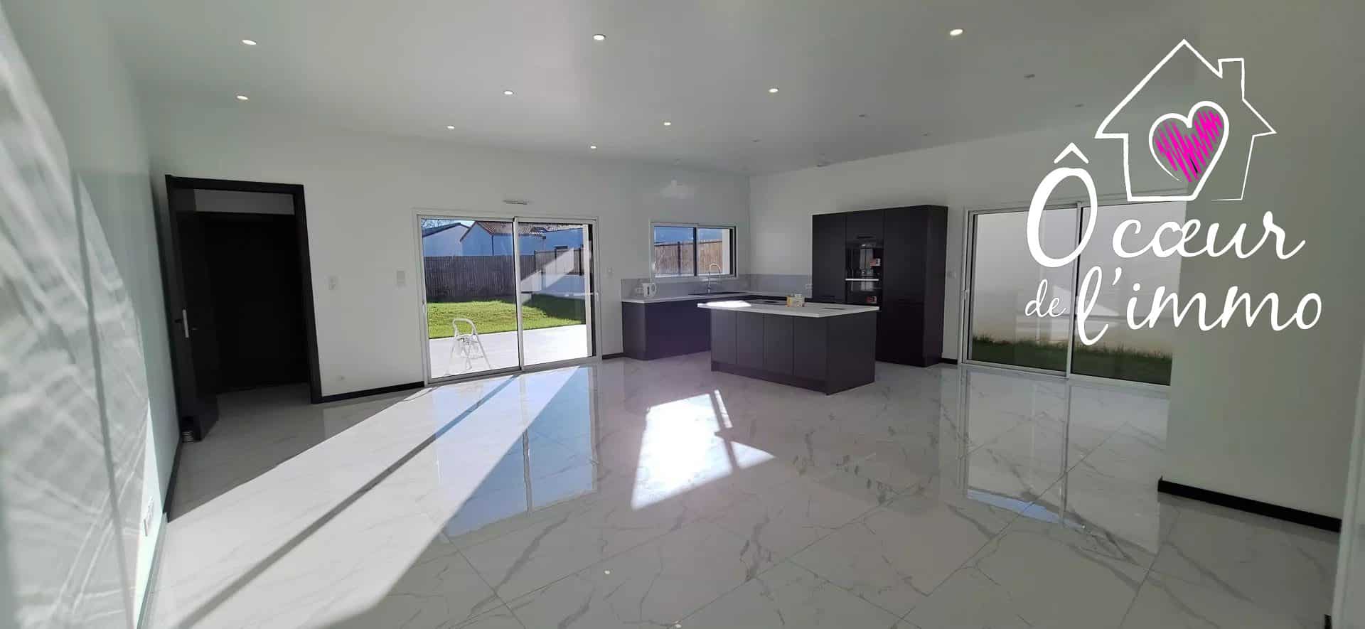 Maison Moderne 4 chambres avec 50m2 de garage