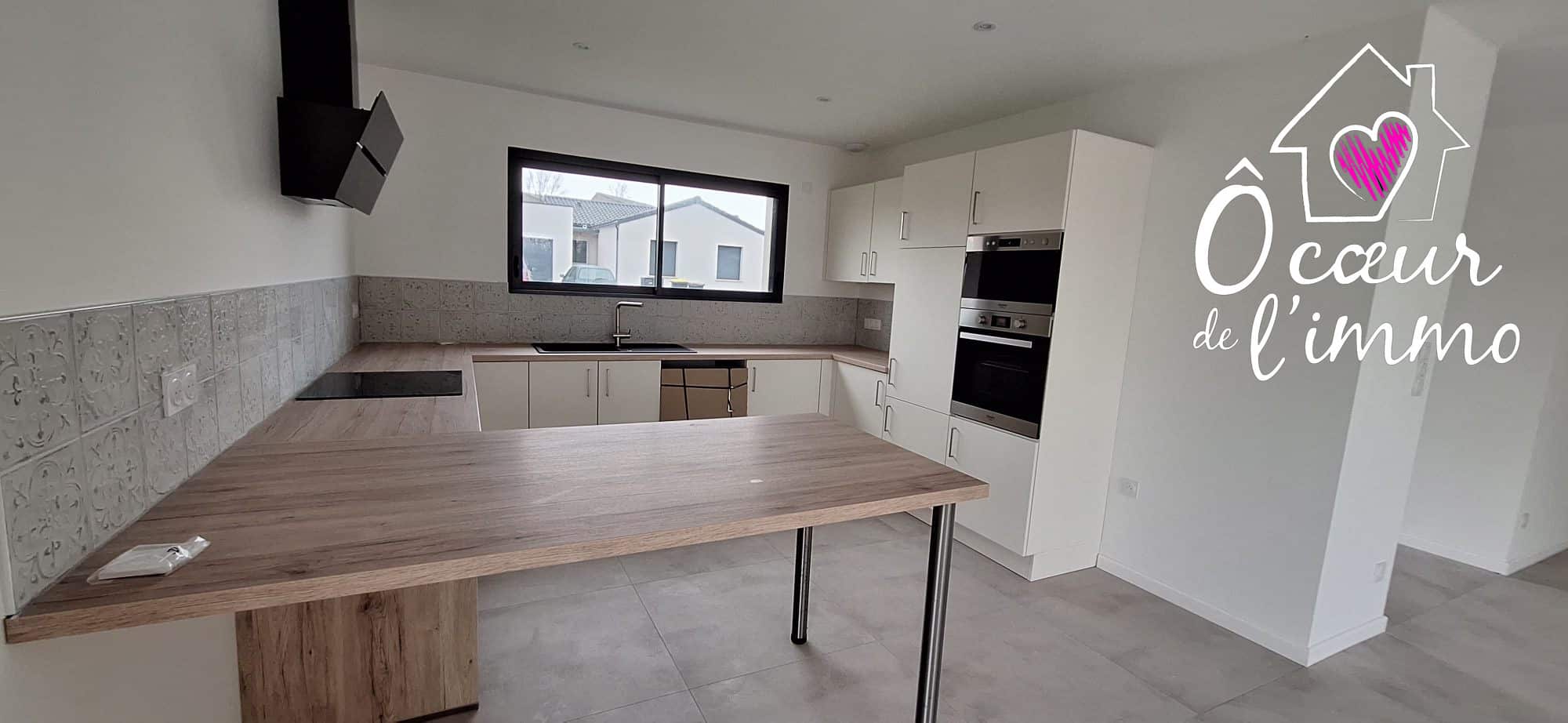 Maison : 4 chambres de 2023 sur 600m2 de terrain