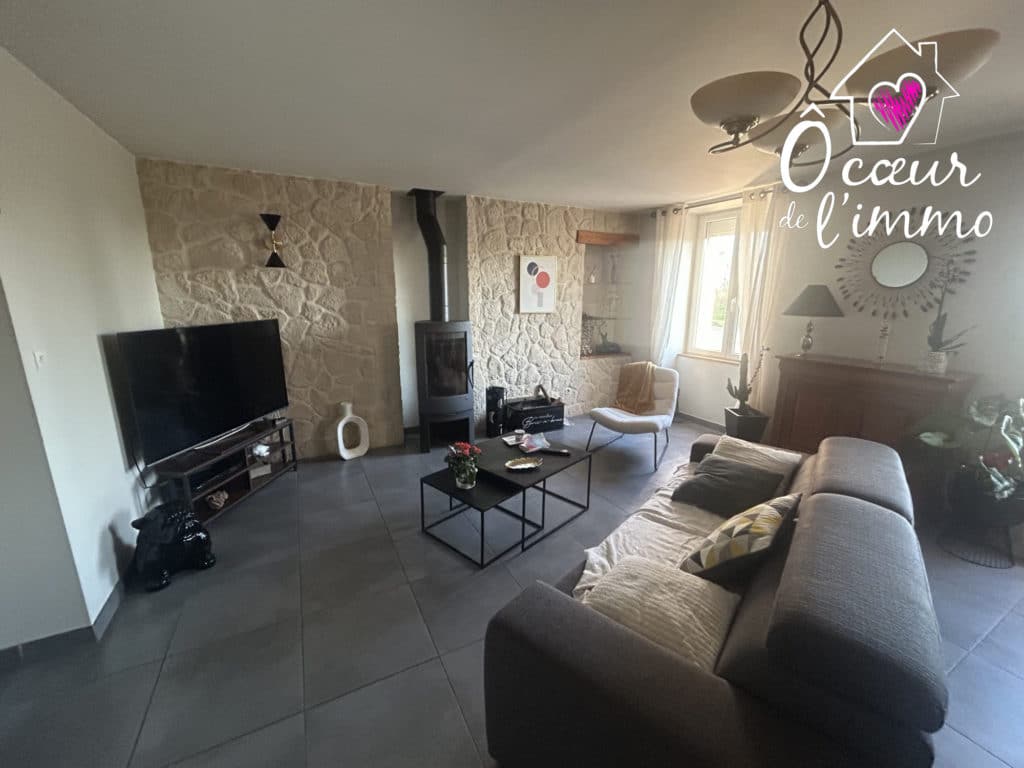 Maison à vendre - Saint-Christophe-du-Bois - Type Longere