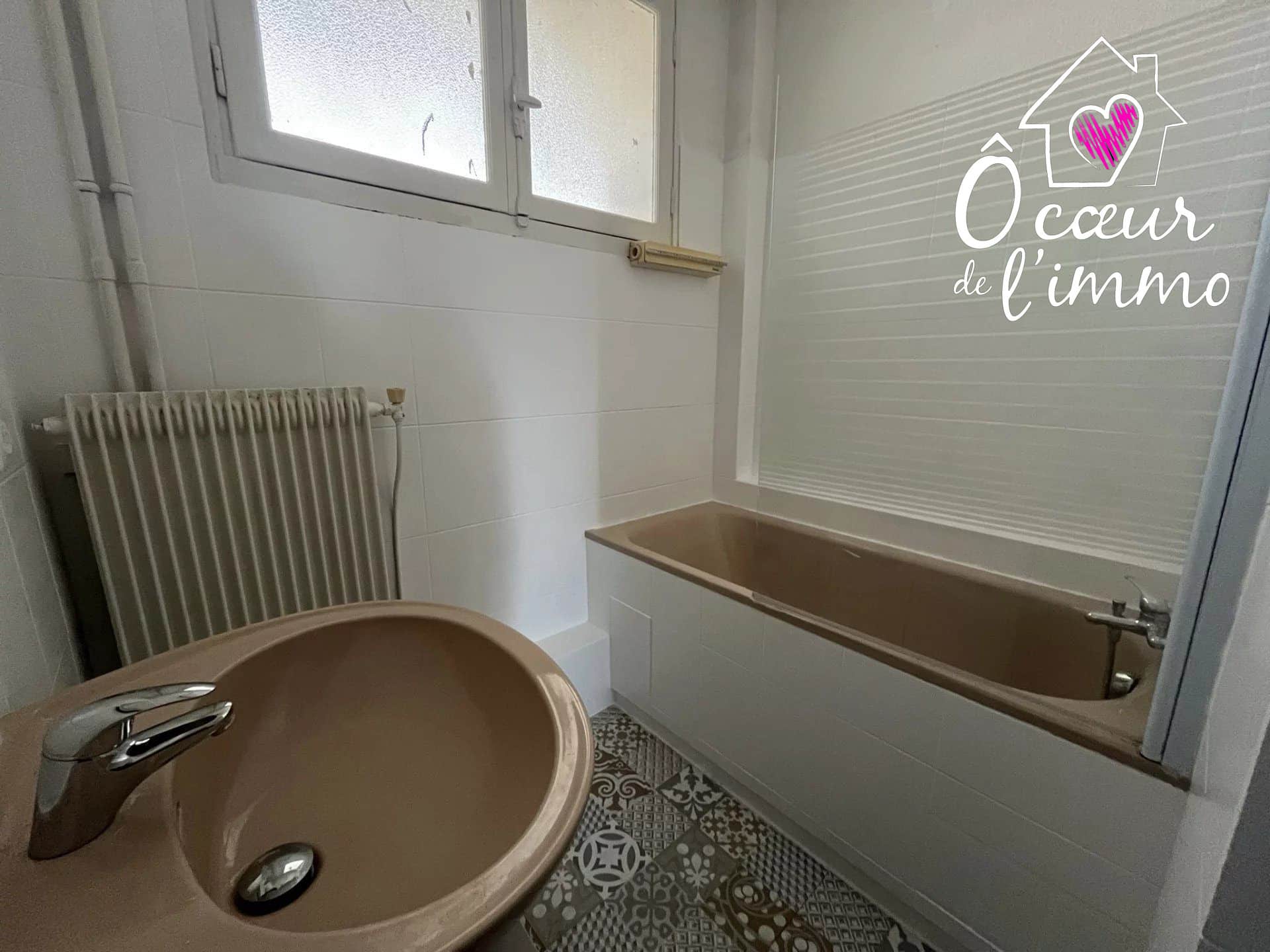 CHOLET APPARTEMENT T3 MEUBLE