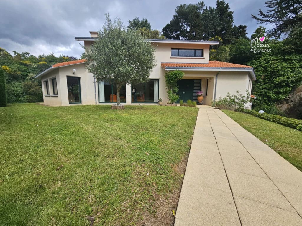 Maison à vendre - Cholet - Propriete de 230M² sur 1200M² de Terrain