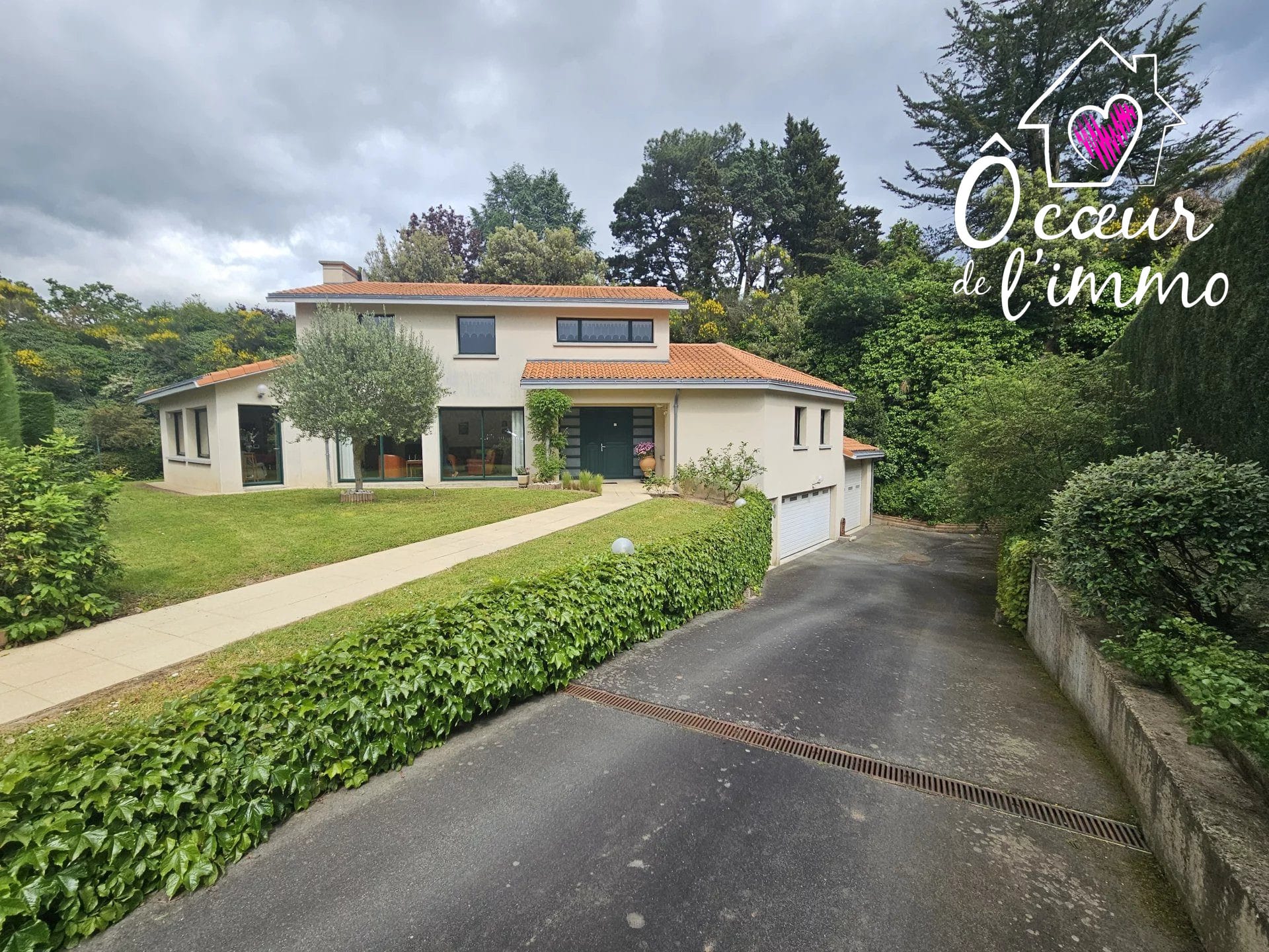 PROPRIETE DE 230M² SUR 1200M² DE TERRAIN