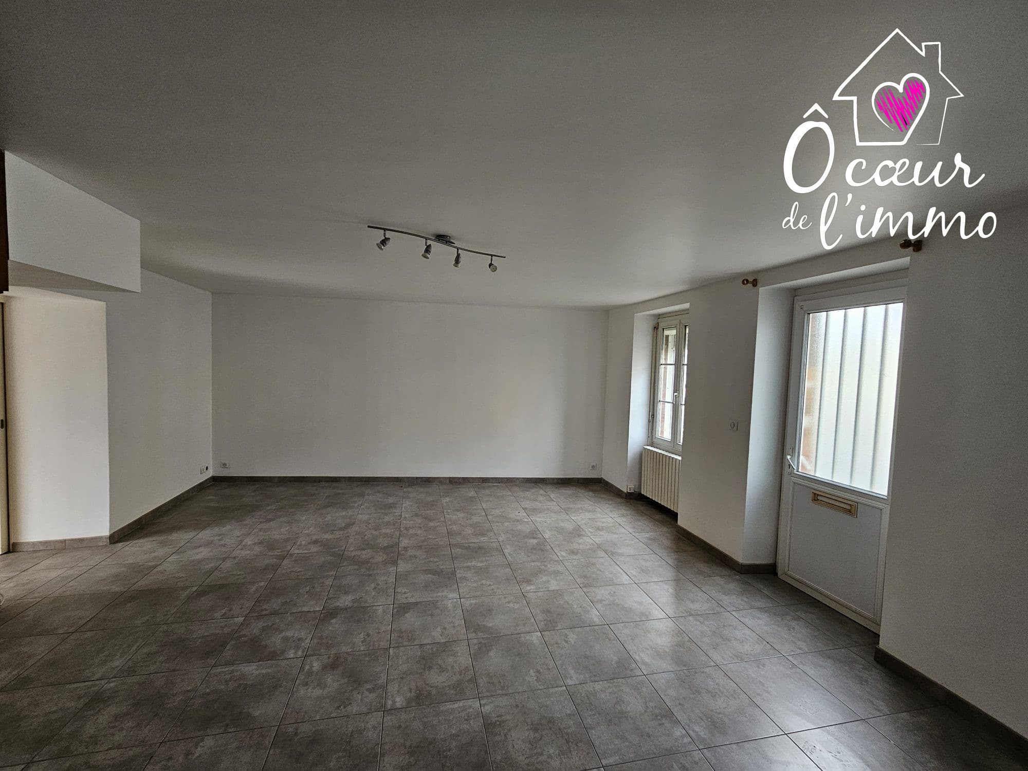 MAISON 2 CHAMBRES NUAILLE