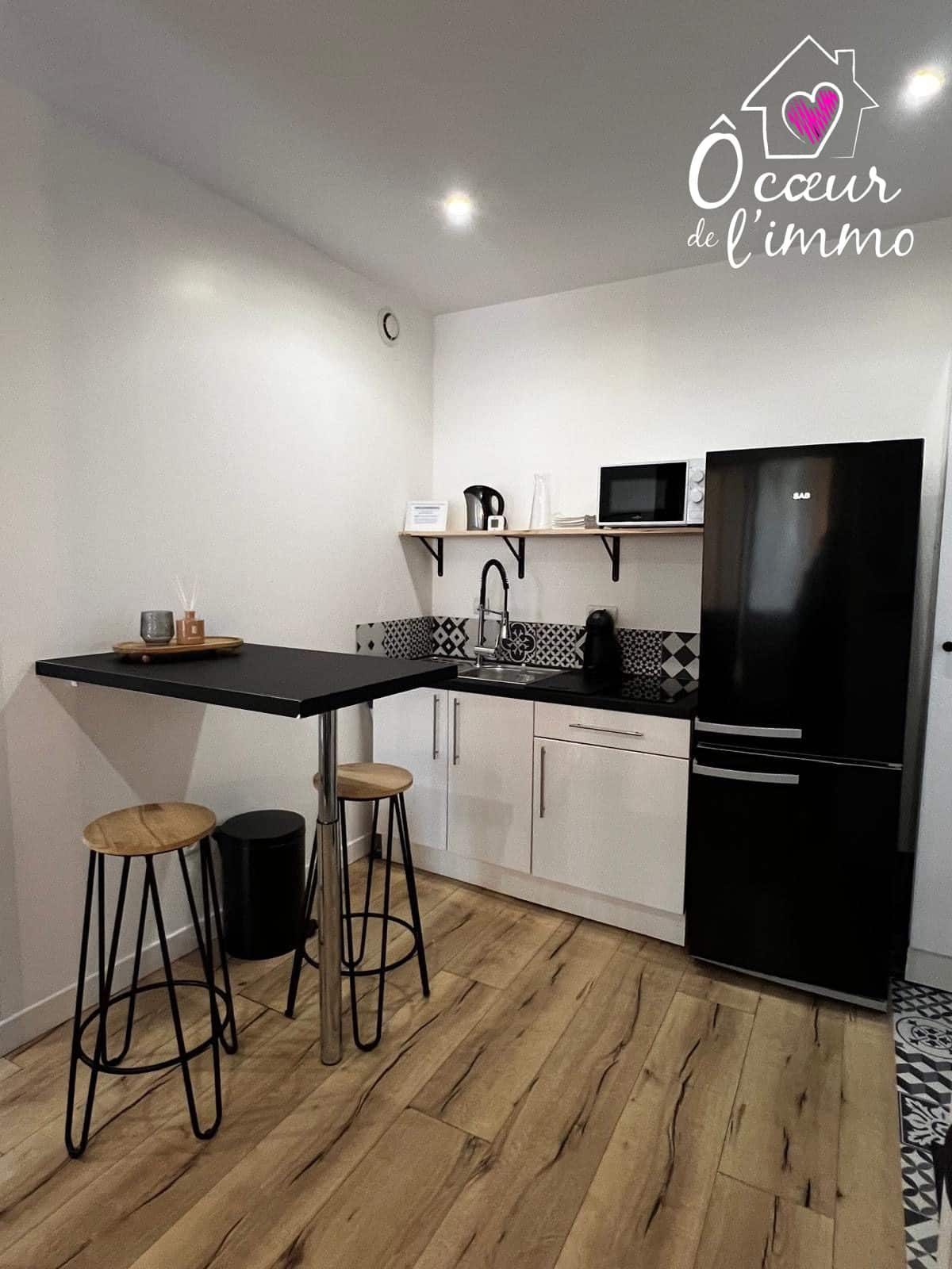 LOGEMENT T2 MEUBLE REFAIT A NEUF CENTRE VILLE