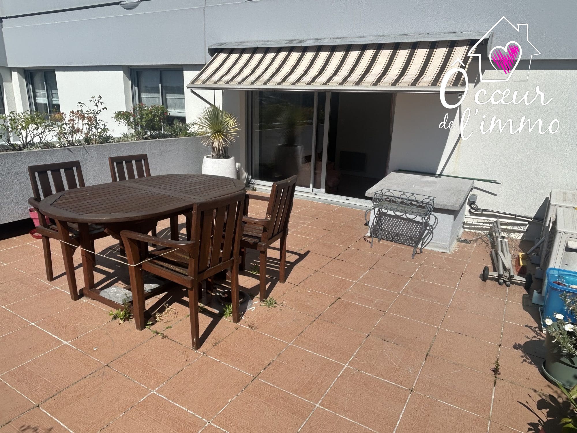 APPARTEMENT AVEC TERRASSE