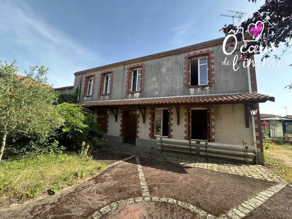 Maison à vendre - Vezins - Ancienne Avec Piscine