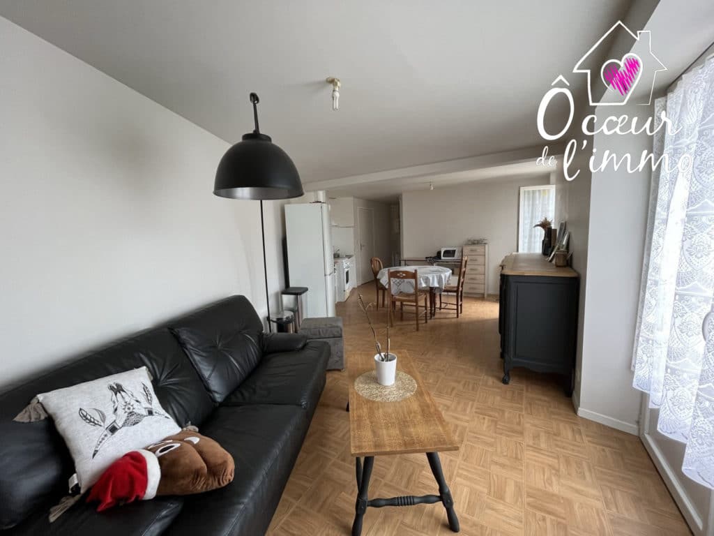 Appartement à louer - Chemillé-en-Anjou - Apppartement T3 la Salle de Vihiers