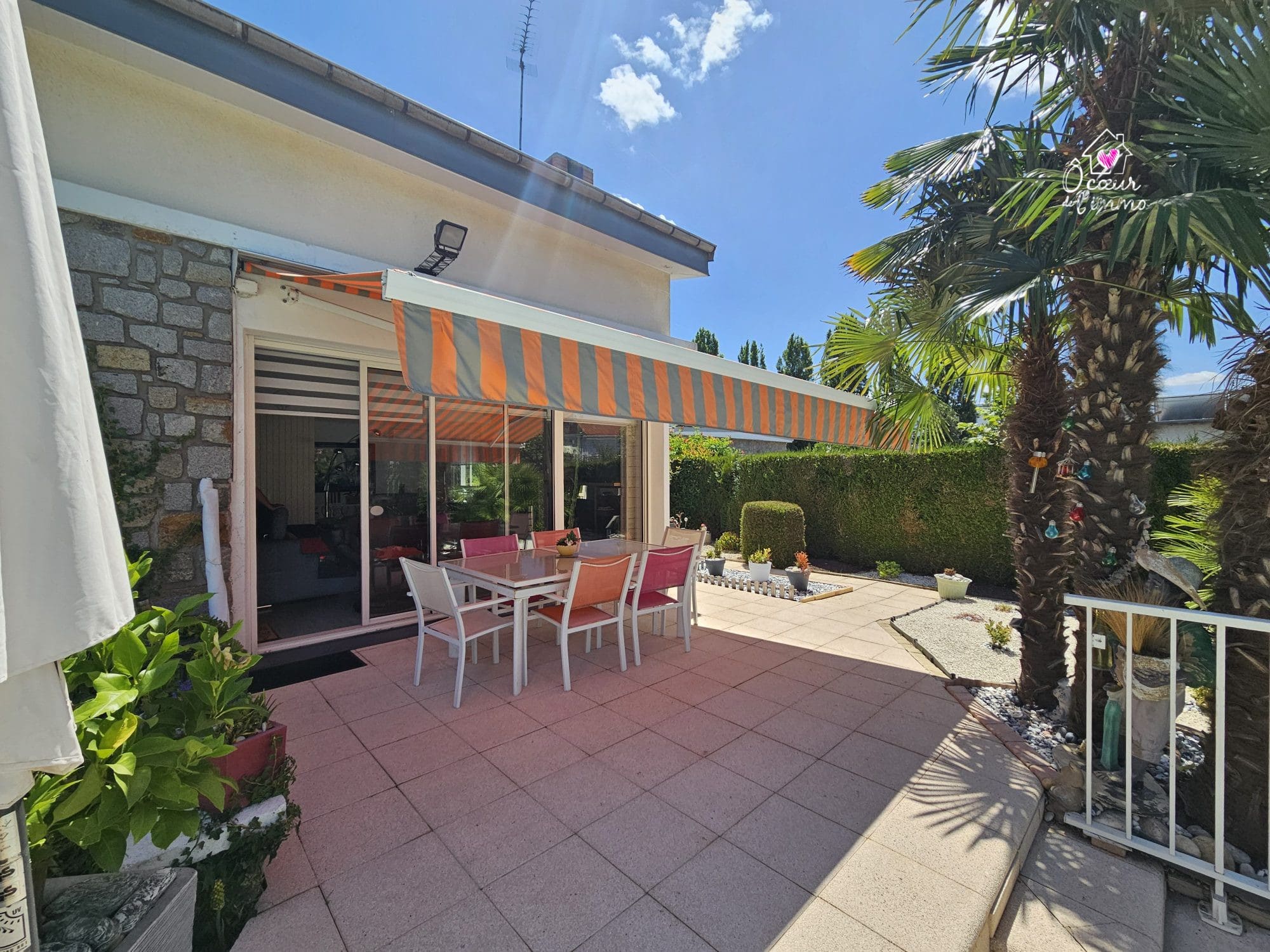PAVILLON AVEC PISCINE et CLIMATISATION