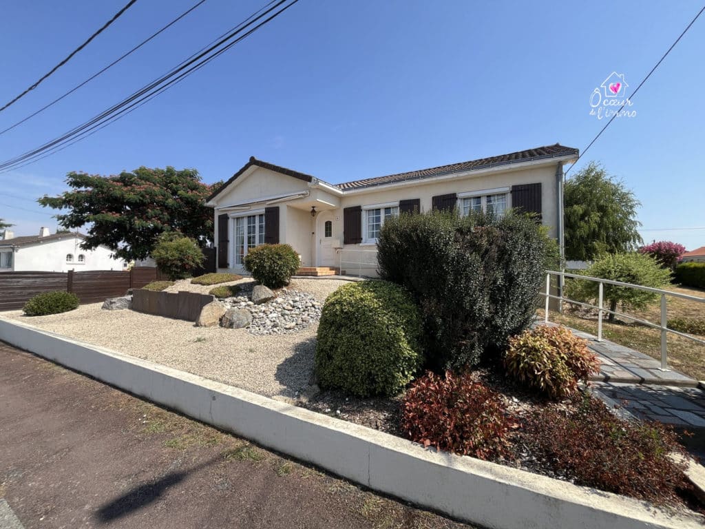 Maison à vendre - Saint-Pierre-des-Échaubrognes - Familiale