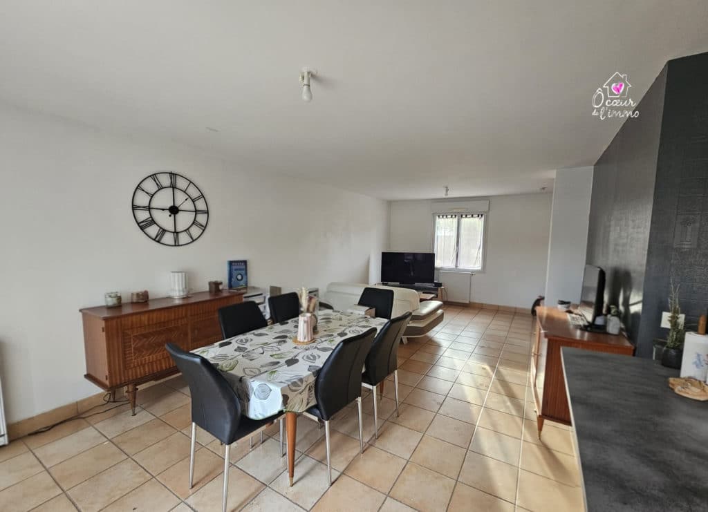 Maison à louer - Nuaillé - Meublee 3 Chambres Nuaille